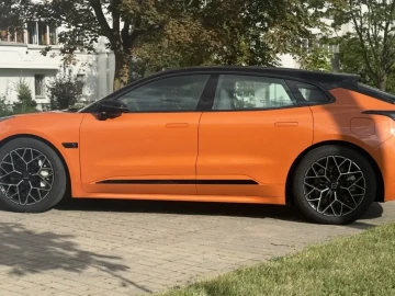 2024 Zeekr 001 с пробегом 30 км