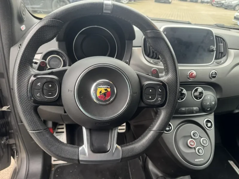 2021 Abarth 500 с пробегом 36 300 км
