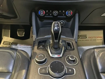 2020 Alfa Romeo Stelvio с пробегом 105 000 км