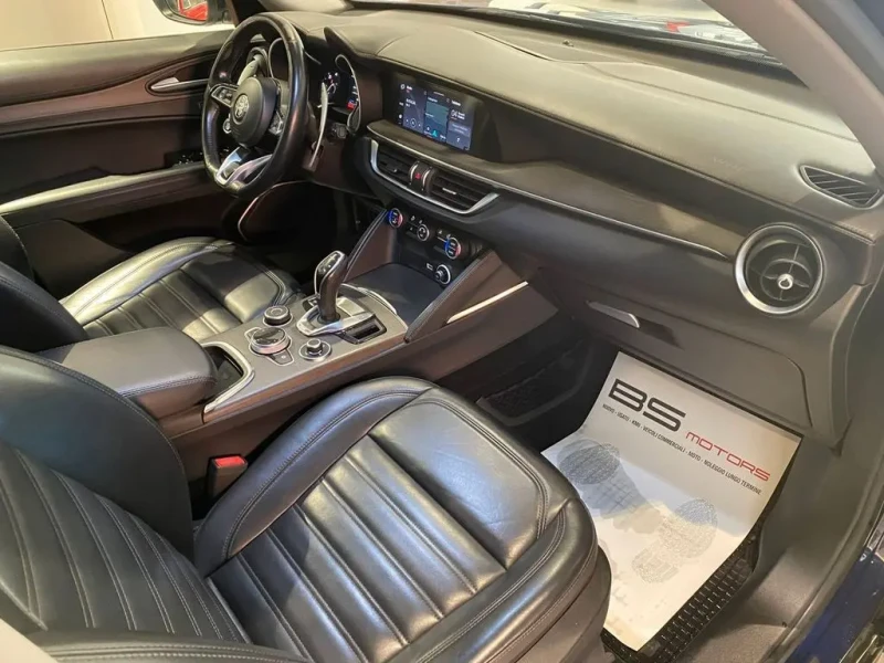 2020 Alfa Romeo Stelvio с пробегом 105 000 км