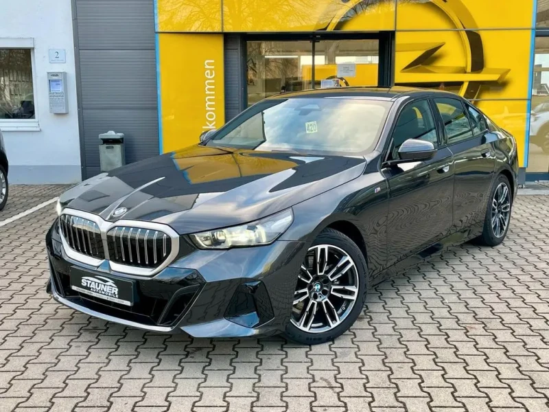 2024 BMW 5 серии с пробегом 12 800 км