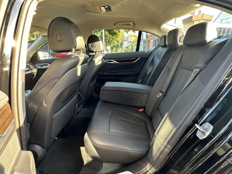 2020 BMW 7 серии с пробегом 91 000 км