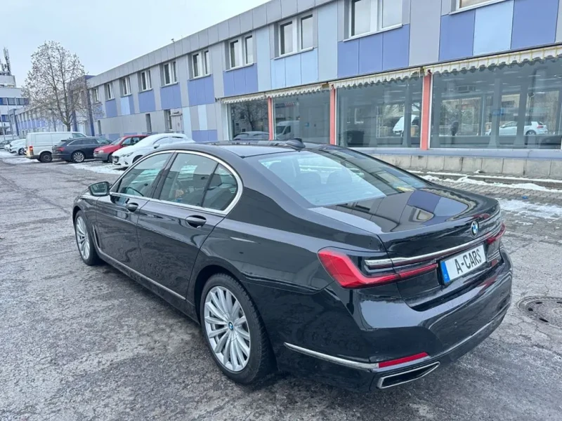 2020 BMW 7 серии с пробегом 91 000 км