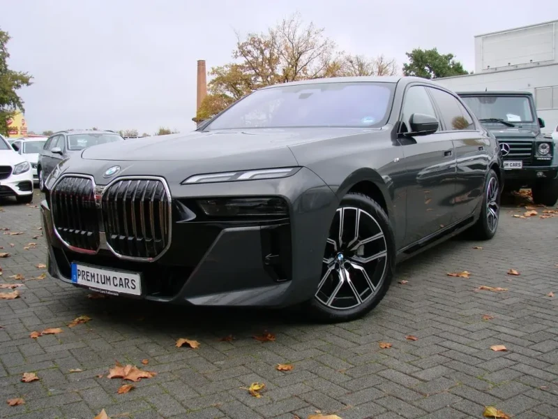 2024 BMW 7 серии с пробегом 16 000 км