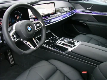 2024 BMW 7 серии с пробегом 16 000 км