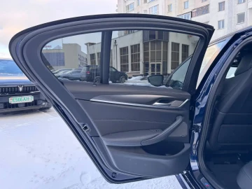 2020 BMW 5 серии с пробегом 64 000 км