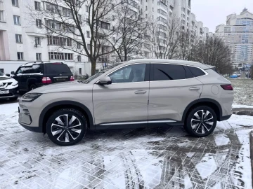 2024 BYD Song Plus с пробегом 10 км