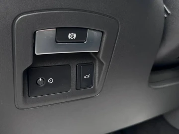 2019 Land Rover Range Rover Velar с пробегом 131 000 км