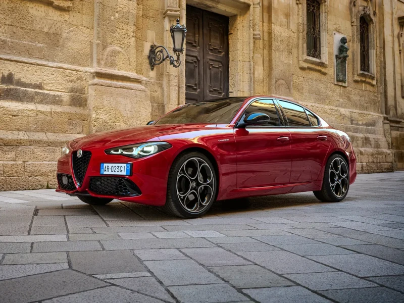 2023 Alfa Romeo Giulia с пробегом 10 км