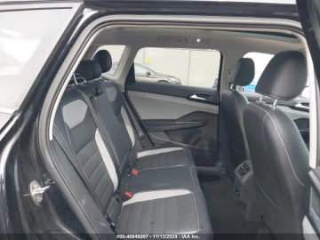 2022 Volkswagen Taos с пробегом 30 000 миль