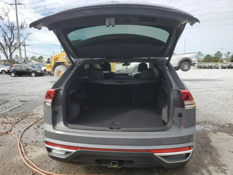 2021 Volkswagen Atlas с пробегом 35 000 миль