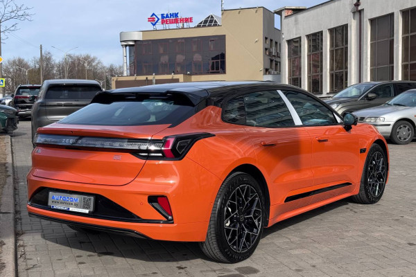 2024 Zeekr 001 с пробегом 80 км