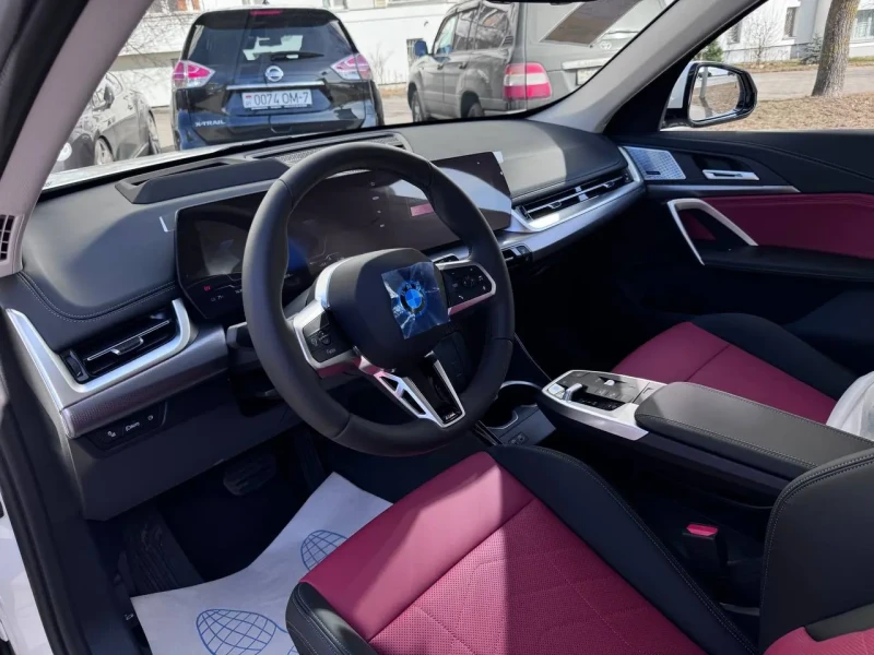 2024 BMW iX1 с пробегом 10 км