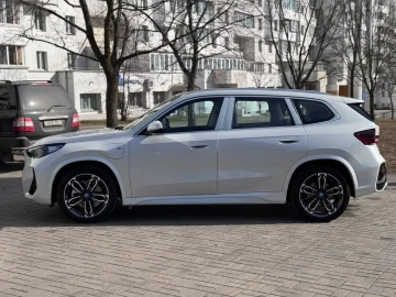 2024 BMW iX1 с пробегом 10 км