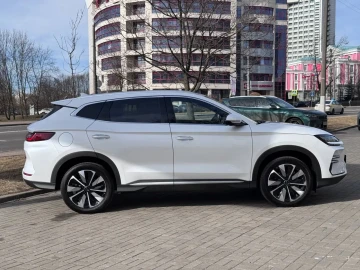 2024 BYD Song Plus с пробегом 10 км
