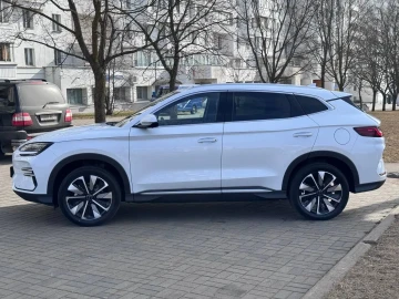 2024 BYD Song Plus с пробегом 10 км
