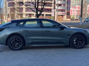 2024 Zeekr 001 с пробегом 10 км