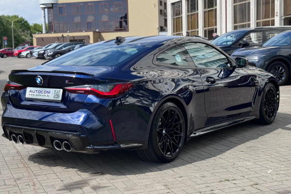 2021 BMW M4 с пробегом 15 000 км