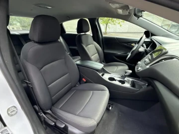 2022 Chevrolet Malibu с пробегом 48 000 миль