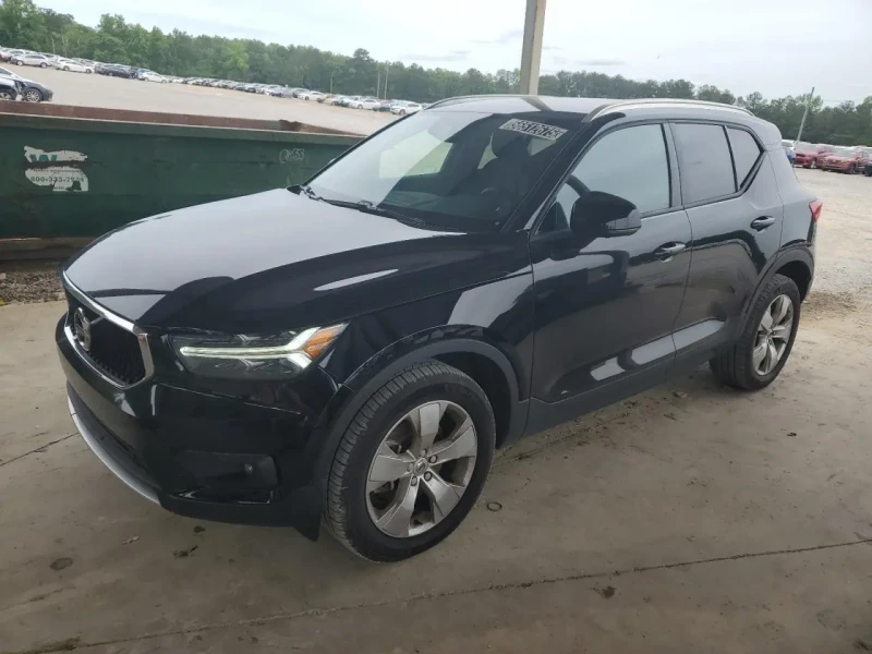 2022 Volvo XC40 с пробегом 83 000 миль
