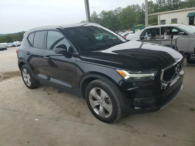 2022 Volvo XC40 с пробегом 83 000 миль