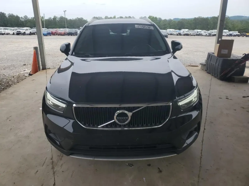 2022 Volvo XC40 с пробегом 83 000 миль