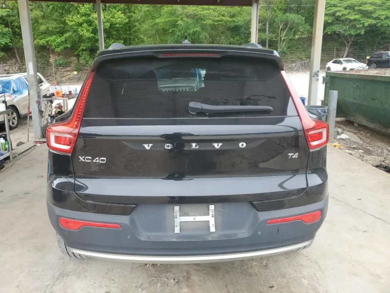 2022 Volvo XC40 с пробегом 83 000 миль