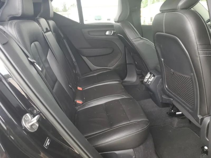 2022 Volvo XC40 с пробегом 83 000 миль