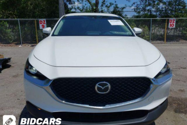2021 Mazda CX-30 с пробегом 32 000 миль