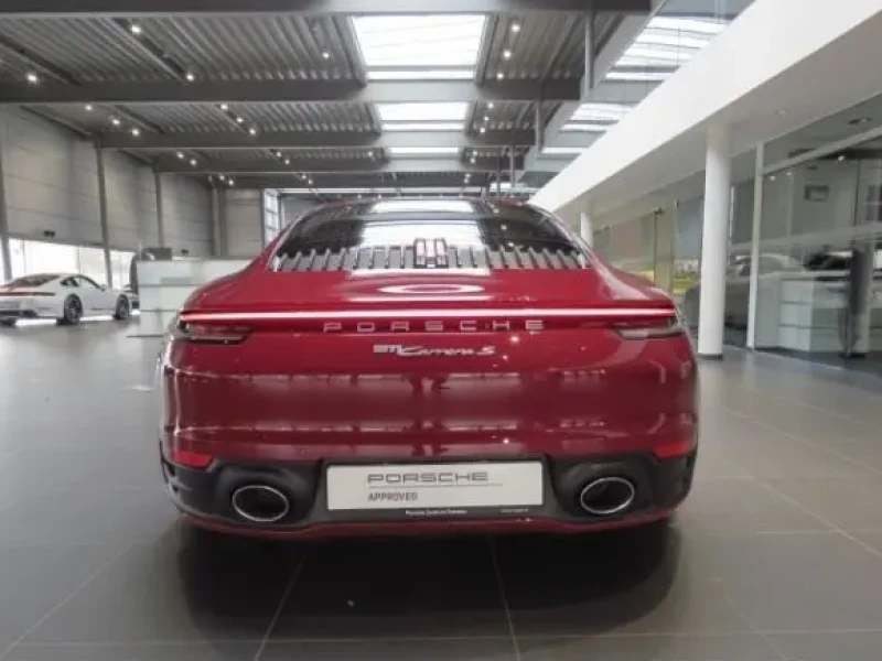 2022 Porsche 911 с пробегом 37 500 км