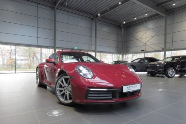 2022 Porsche 911 с пробегом 37 500 км