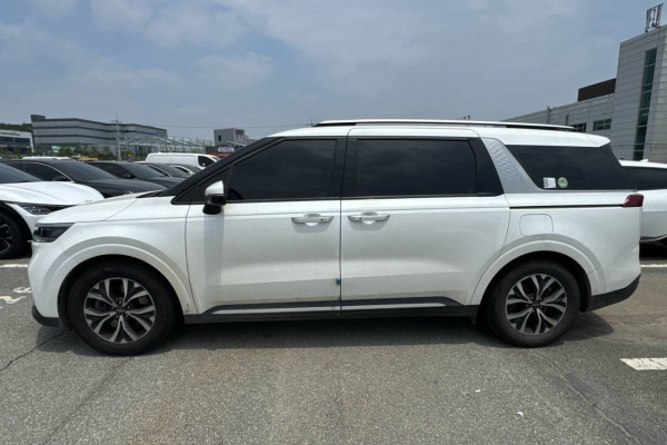 2022 Kia Carnival с пробегом 209 130 км