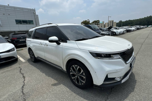 2022 Kia Carnival с пробегом 209 130 км