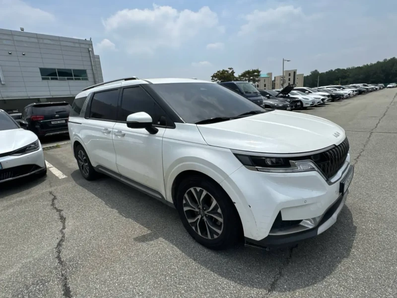 2022 Kia Carnival с пробегом 209 130 км