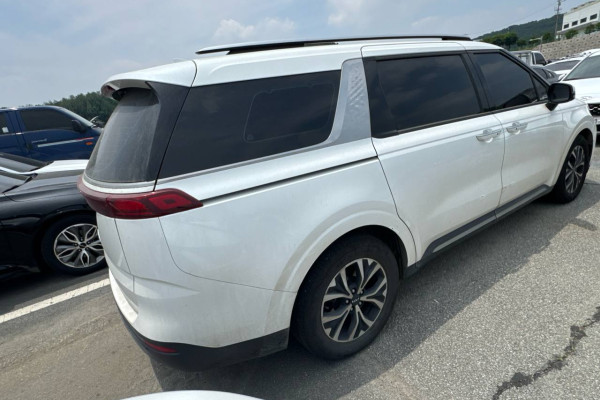 2022 Kia Carnival с пробегом 209 130 км