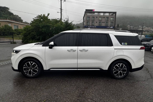 2021 Kia Carnival с пробегом 194 870 км