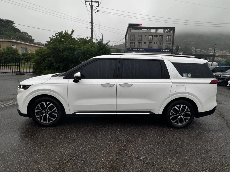 2021 Kia Carnival с пробегом 194 870 км
