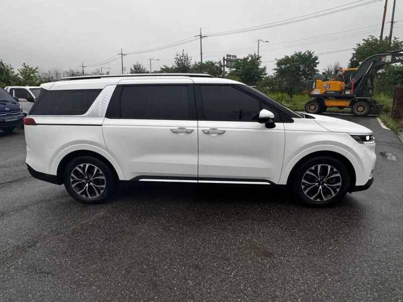2021 Kia Carnival с пробегом 194 870 км