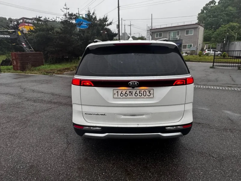 2021 Kia Carnival с пробегом 194 870 км