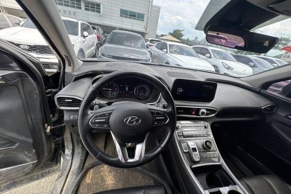 2021 Hyundai Santa Fe с пробегом 118 000 км