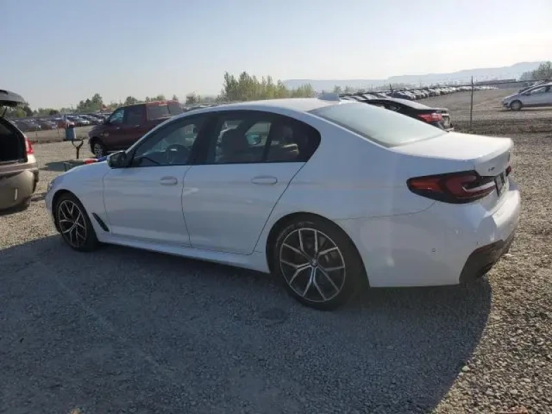 2022 BMW 5 серии с пробегом 44 933 км