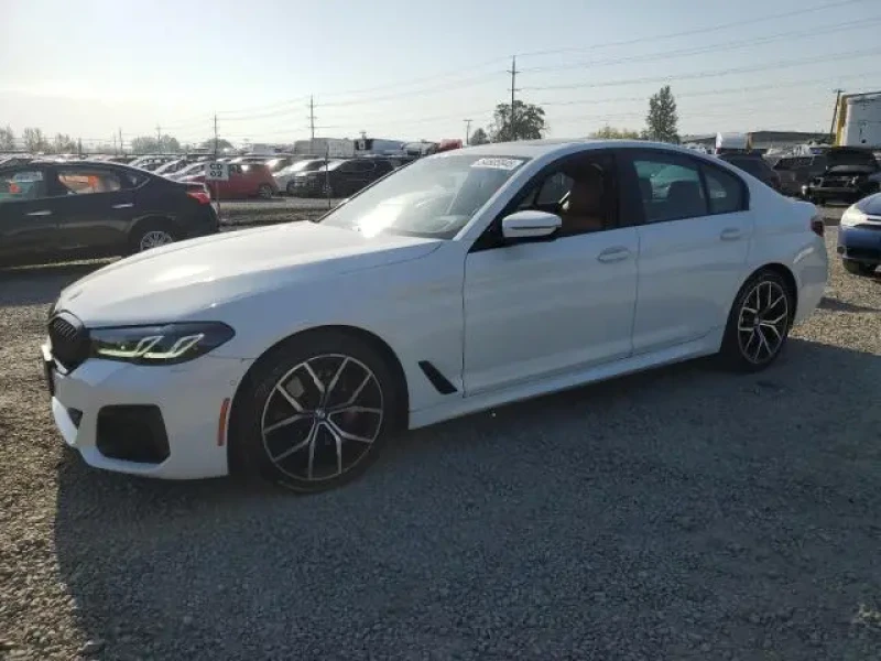 2022 BMW 5 серии с пробегом 44 933 км