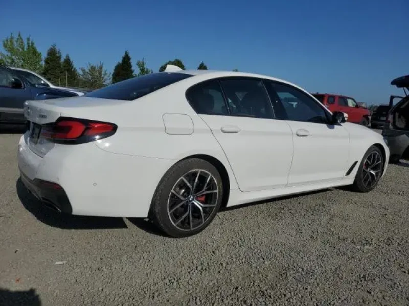 2022 BMW 5 серии с пробегом 44 933 км