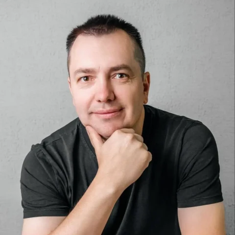 Дмитрий (менеджер по продажам)