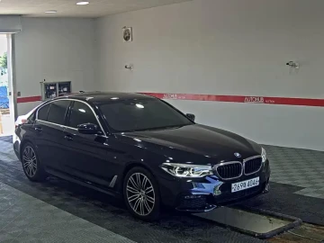 2020 BMW 5 серии с пробегом 48 569 км