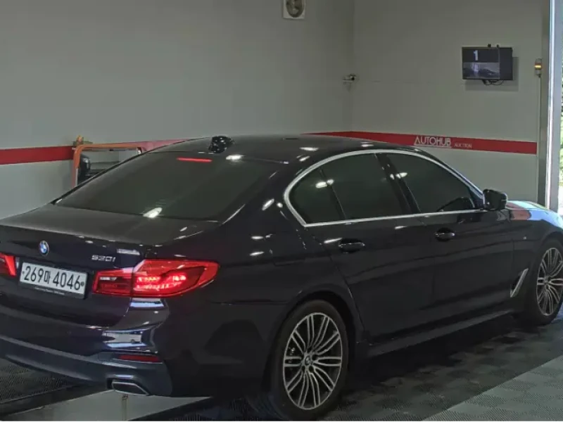 2020 BMW 5 серии с пробегом 48 569 км