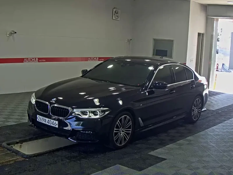 2020 BMW 5 серии с пробегом 48 569 км