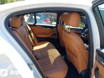 2020 BMW 5 серии с пробегом 67 742 км