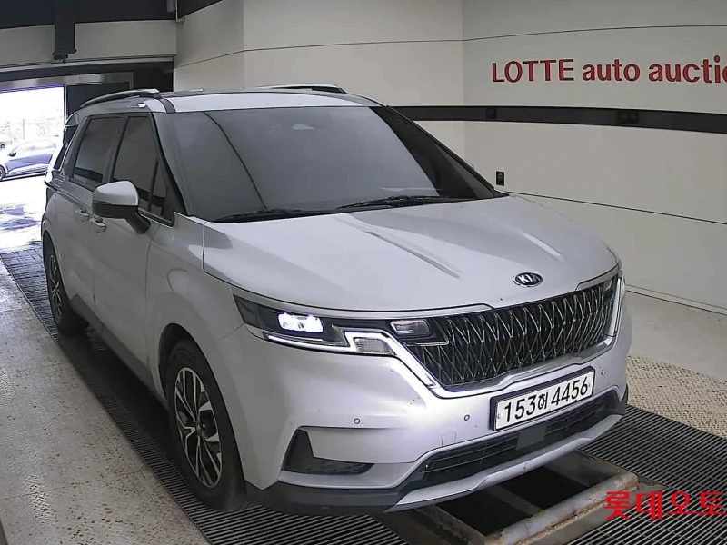2020 Kia Carnival с пробегом 157 324 км