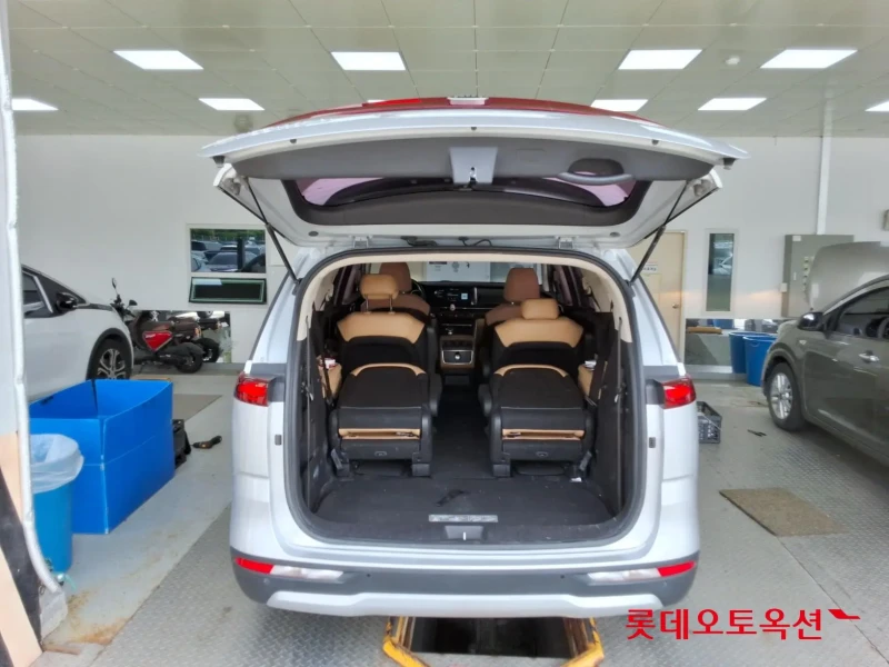 2020 Kia Carnival с пробегом 157 324 км